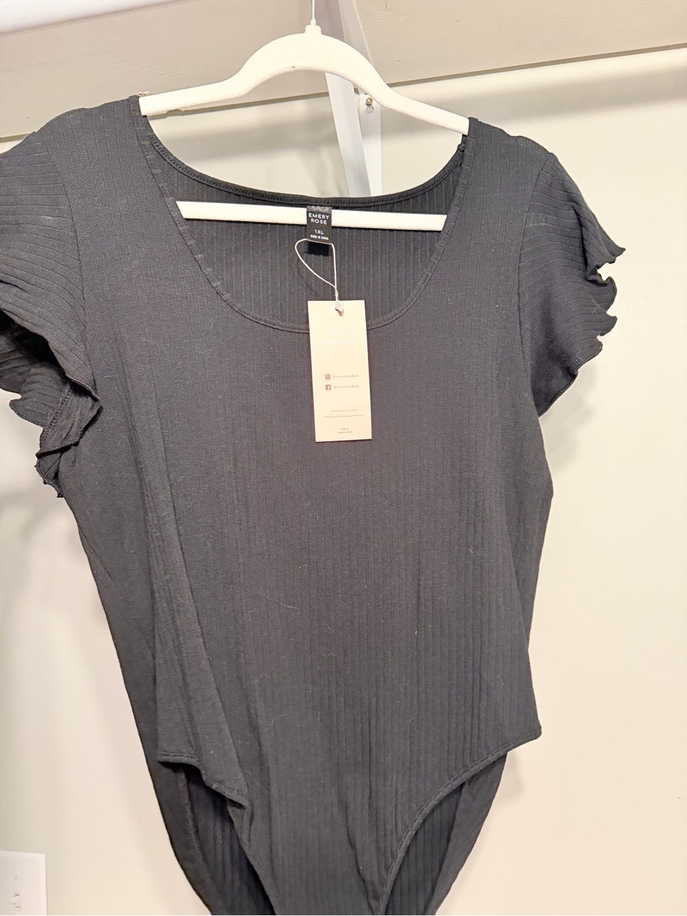 Ribbed Scoop Neck Bodysuit - Black